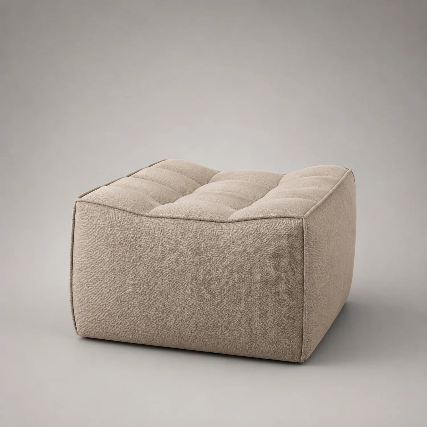 Beiger Stoffhocker 60x60x40 cm